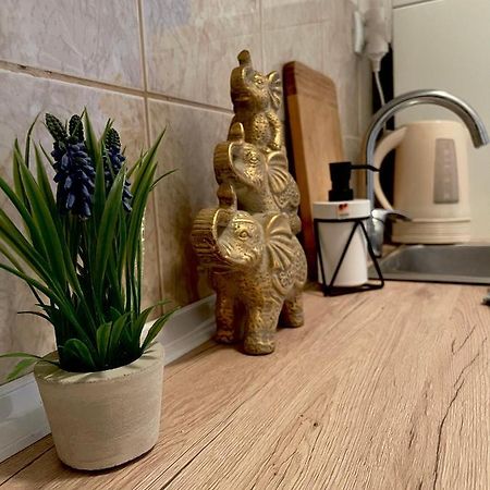 Bar Center Studio Apartment Luaran gambar