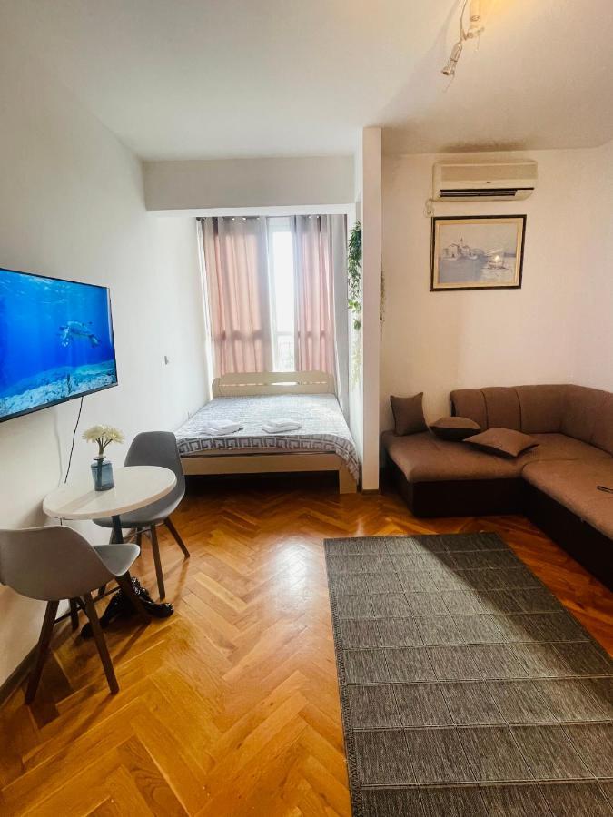 Bar Center Studio Apartment Luaran gambar
