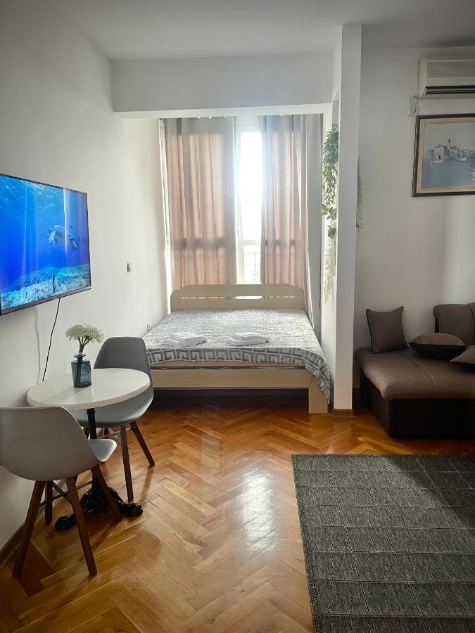 Bar Center Studio Apartment Luaran gambar